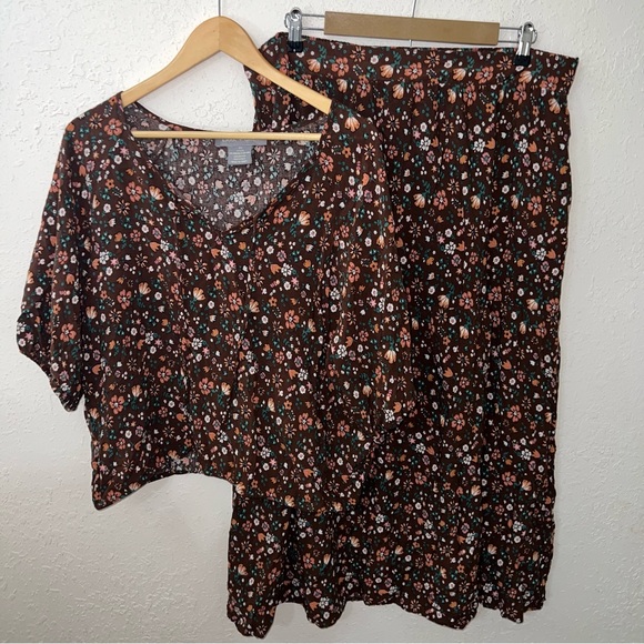 Lark and Grey Brown Floral Print Skirt and Top Set Size 2X. - Picture 1 of 11